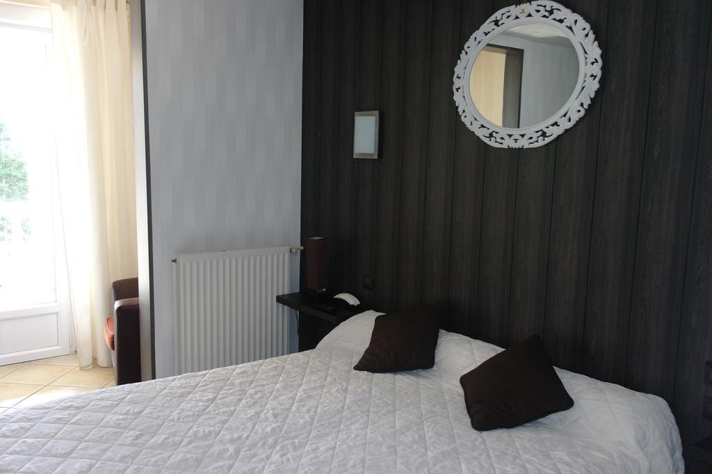 Hostellerie Saint Clement Vic-sur-Cère Kültér fotó