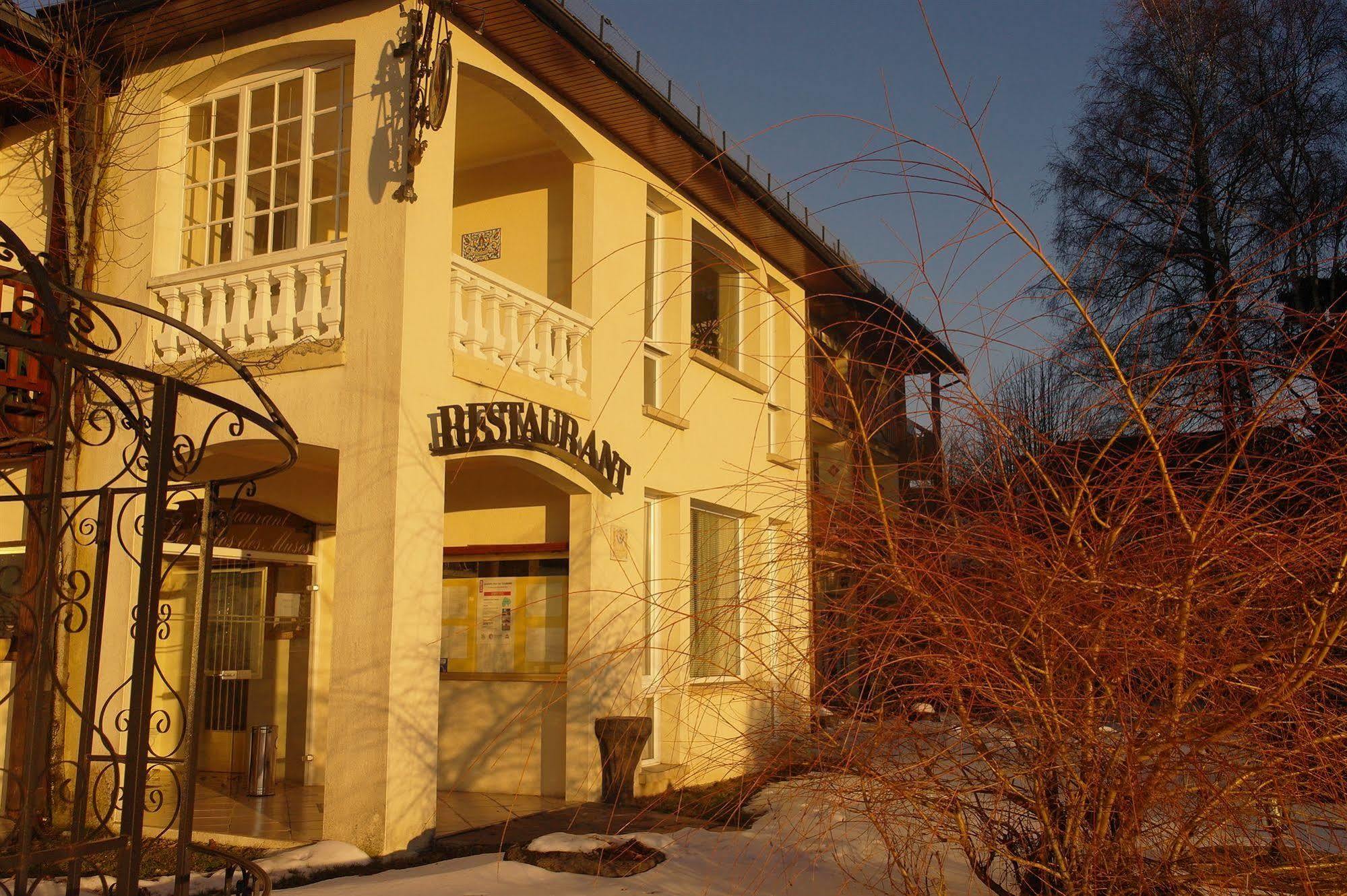Hostellerie Saint Clement Vic-sur-Cère Kültér fotó